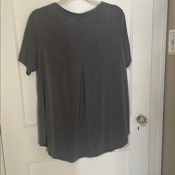 Mod Ref Gray Relaxed Asymmetrical T-Shirt - Picture 7 of 8